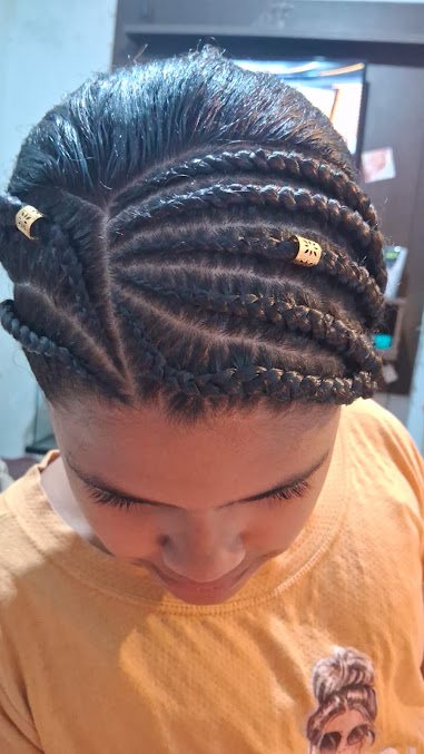 Negra afro: cabelo em Parque Sao Vicente, São Vicente (foto 2)