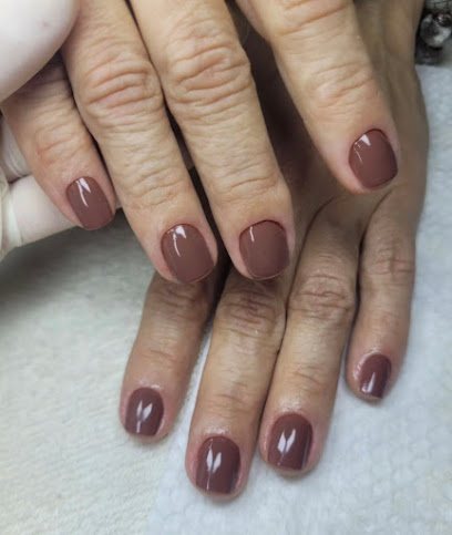 Domênica Sousa: unhas em Vila Caiçara, Praia Grande