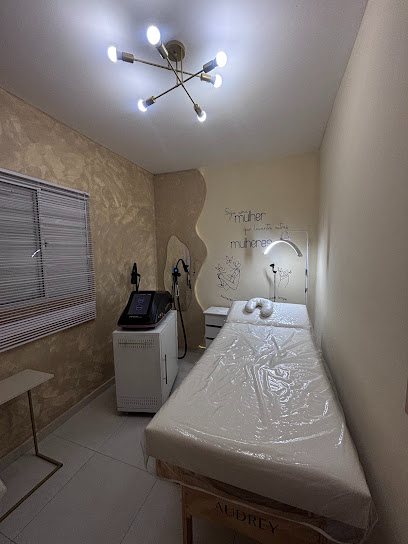 Depilação com cera e laser Daniele Cavalcante: estética em SAMAMBAIA, Praia Grande
