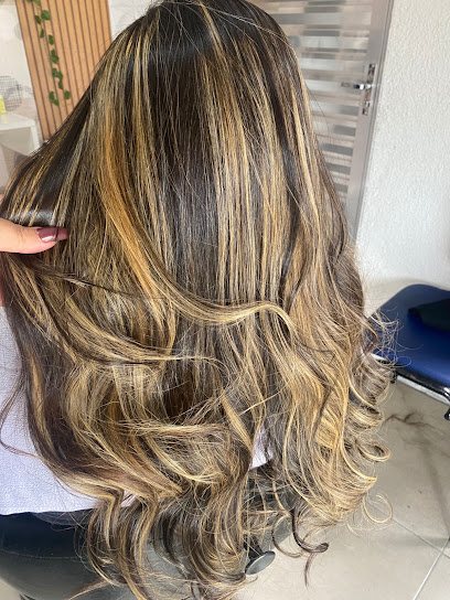 Studio Aline Santos: salão de beleza em Estância Antonio Novaes, Peruíbe (foto 2)