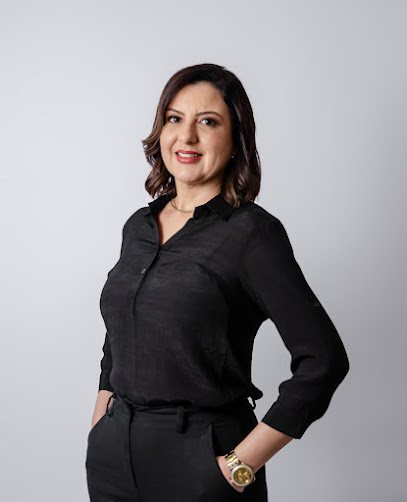 Cássia Lara Makeup: maquiagem em Centro, São Vicente