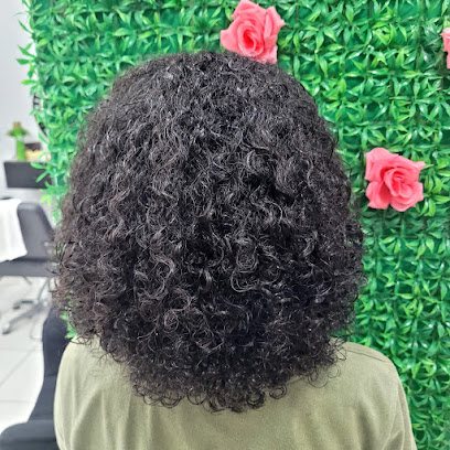 Mikaele Fernandes beauty: cabelo em Centro, São Vicente