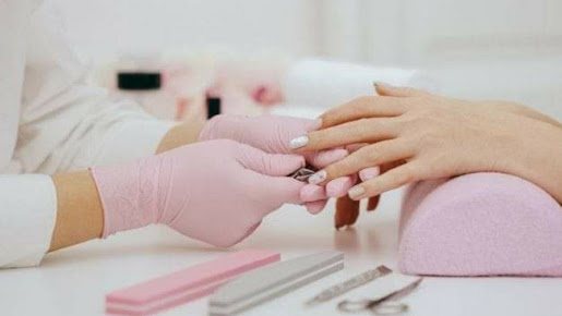 Simone Marques Nail Designer: unhas em Canto do Forte, Praia Grande