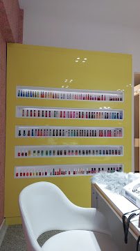 Confraria do Esmalte: salão de beleza em Boqueirão, Praia Grande