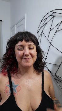 Mari Morais: cabelo em Vila Valenca, São Vicente