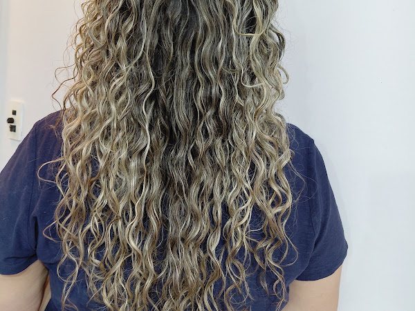Claudia Oliveira: cabelo em Boqueirão, Praia Grande (foto 2)