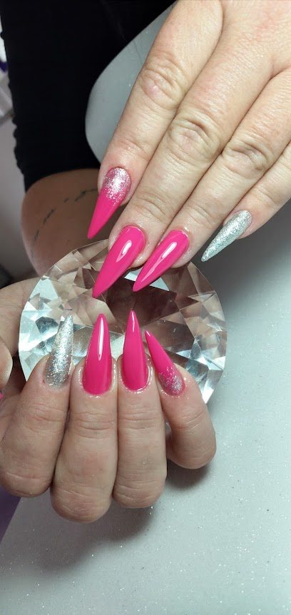 Letícia Diniz Unhas: unhas em Tupiry, Praia Grande