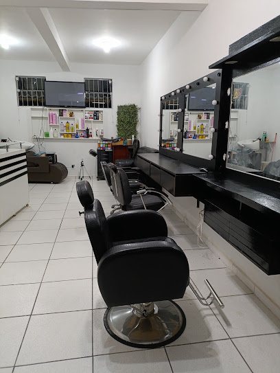 Pixa-in'Dio Cabeleireiros: cabelo em Jardim Brasil, Peruíbe