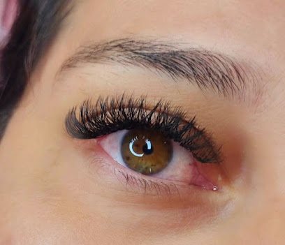 Studio Neide Lash designer: cílios em Aviação, Praia Grande