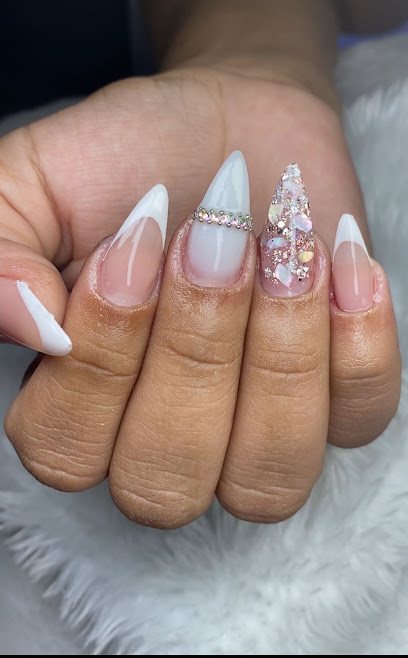 Isabella Furquim Nails Designer: unhas em Nova Mirim, Praia Grande