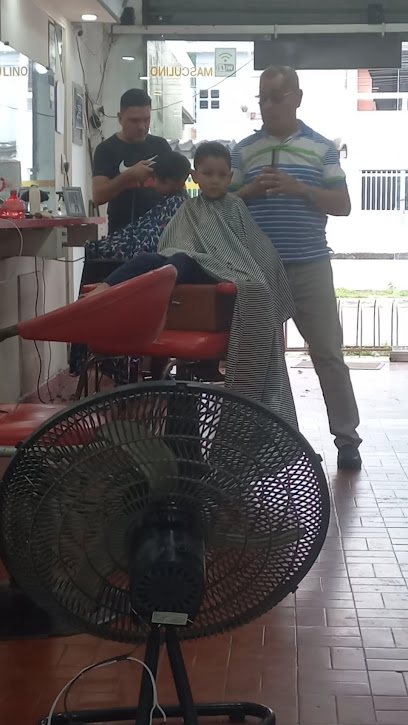 Salão Pequeno Luxo: salão de beleza em Cidade Náutica, São Vicente