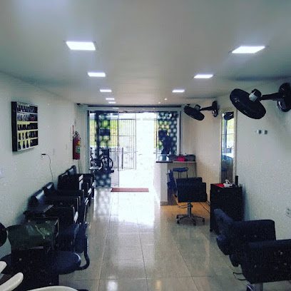 Julinho cabeleireiro: cabelo em Anhanguera, Praia Grande