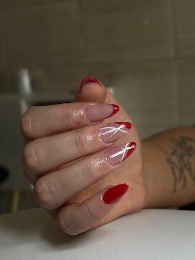 Studio Vitoria Diaz: unhas em Jóquei Club, São Vicente (foto 3)