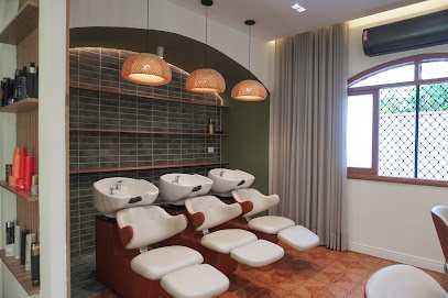 Casa Nataly Rodrigues: salão de beleza em Boqueirão, Praia Grande