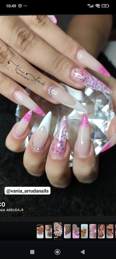 Vânia manicure designer: unhas em Vila Margarida, São Vicente
