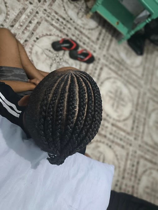 Suka braids: salão de beleza em Vila Margarida, São Vicente (foto 2)
