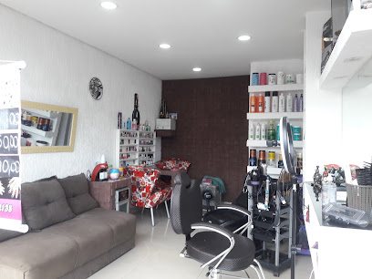 Salão Dulci Coiffeur: cabelo em Cidade Náutica, São Vicente