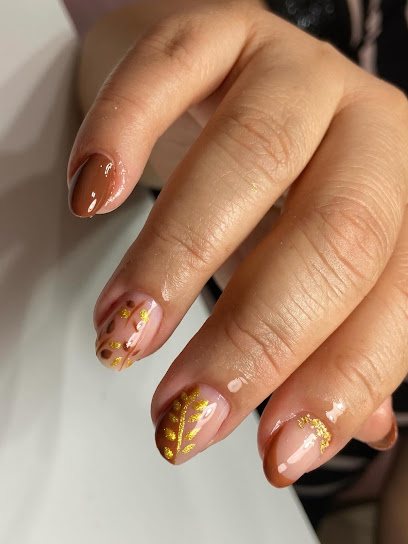 Studio Becca Moura: unhas em Princesa, Praia Grande