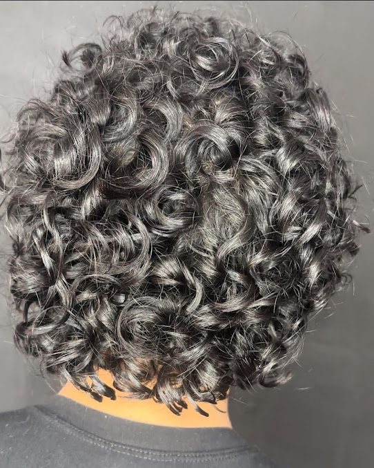 Topíssima Cachos: cabelo em Vila Sonia, Praia Grande (foto 2)