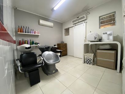 Mari Conti Coiffeur: cabelo em Centro, São Vicente