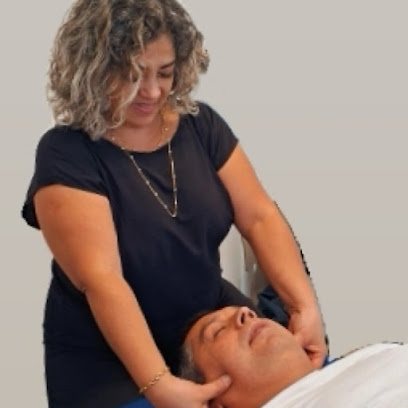 Regina Marques terapeuta manual (massoterapia): estética em Nova Mirim, Praia Grande