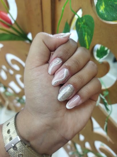 Ashaya by: salão de beleza em Centro, São Vicente
