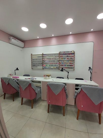 Studio Nails Alongamento de Unhas: unhas em Vila Antartica, Praia Grande