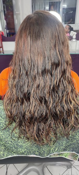 Cantinho do megahair: cabelo em Parque Continental, São Vicente (foto 3)