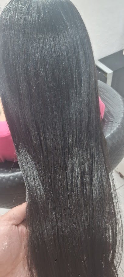Salon EXCLUSIVA á ISADORA ARIZI: salão de beleza em Jardim Quarentenario, São Vicente