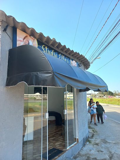 Studio Ella´s: salão de beleza em Princesa, Praia Grande