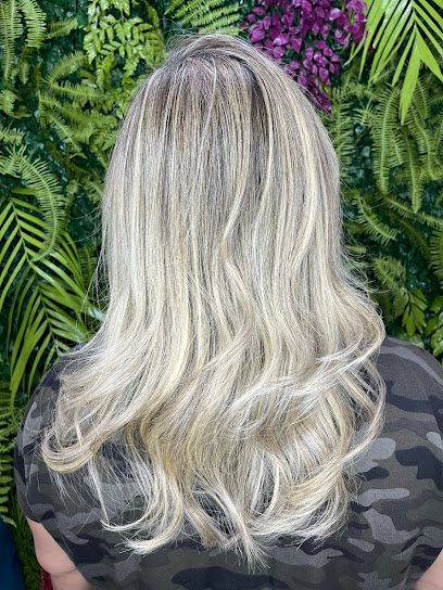 Sendy Marcolino Studio: salão de beleza em Casqueiro, Cubatão