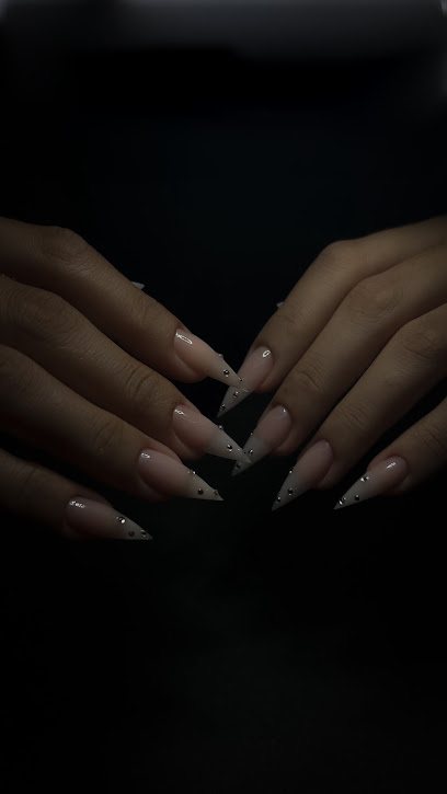 Larissa Santos Nail Designer: unhas em Parque das Bandeiras, São Vicente