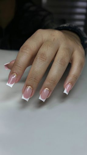 Larissa Santos Nail Designer: unhas em Parque das Bandeiras, São Vicente (foto 2)