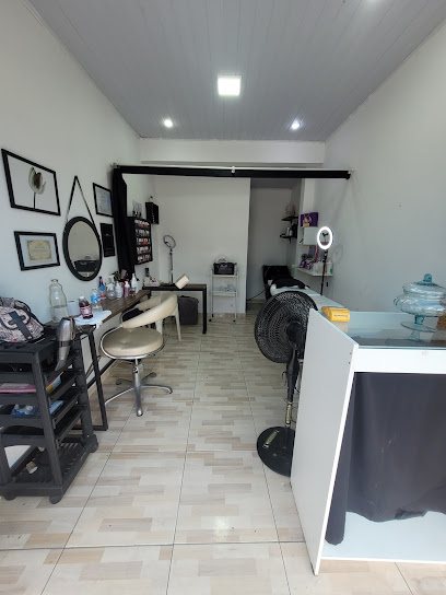 Isa'az studio de beleza: salão de beleza em Tupiry, Praia Grande