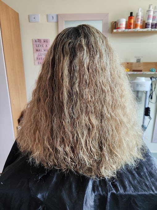 Isa Pedrozzo Hair Studio: cabelo em Cidade Ocian, Praia Grande (foto 2)