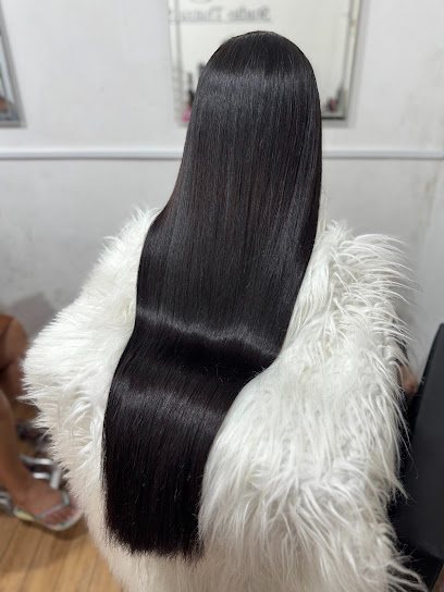 Studio Thaiza Santos: cabelo em Vila dos Pescadores, Cubatão