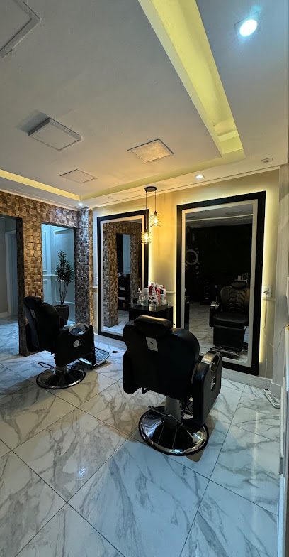 Studio Jonas Cesar: salão de beleza em Jardim Real, Cubatão