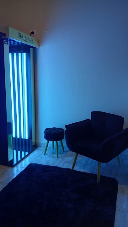 Bia Silva’s Bronze: unhas em Vila Romar, Peruíbe