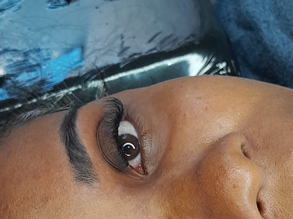 Nayara Dutra Lash Designer/Cílios: cílios em Aviação, Praia Grande (foto 3)