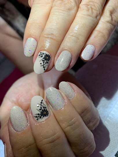 Nail designer Thamy: unhas em Aviação, Praia Grande (foto 2)