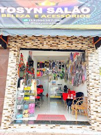 Tosyn Salao e Acessorios: cabelo em Jardim Gloria, Praia Grande