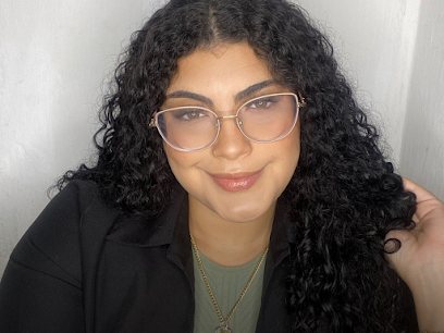 Studio Geovanna Gomes: salão de beleza em Jardim Guassu, São Vicente