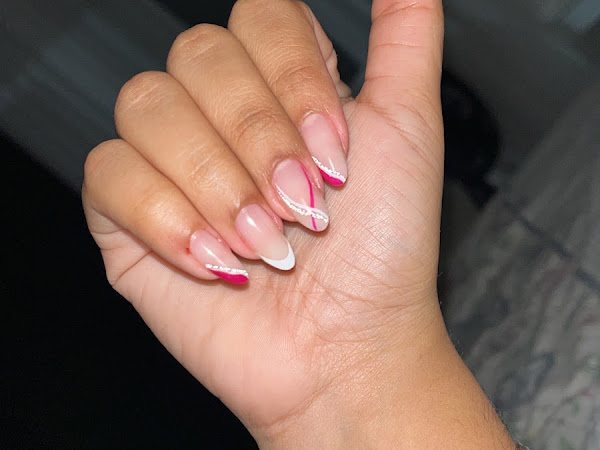 Larissa Santos Designer de Unhas: unhas em Parque Continental, São Vicente (foto 2)