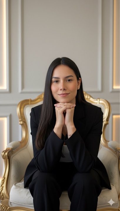 studio Caroline Prado: salão de beleza em Centro, Peruíbe
