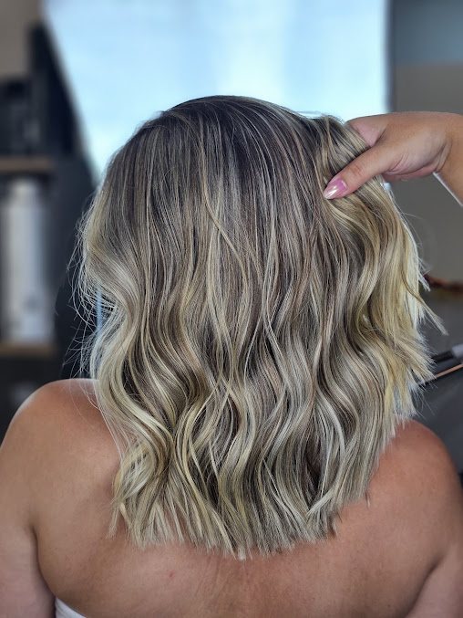 Studio Priscila Amorim: salão de beleza em Vila Cascatinha, São Vicente