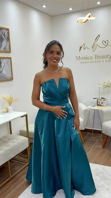 Monika Beauty: maquiagem em Boqueirão, Praia Grande (foto 3)