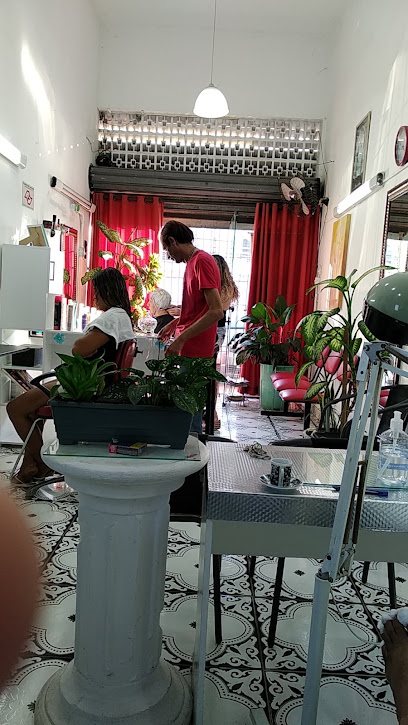 Rosy Rios: cabelo em Catiapoã, São Vicente