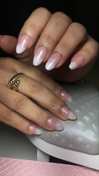 Ketlyn Nails designer: unhas em Balneario Tres Marias, Peruíbe
