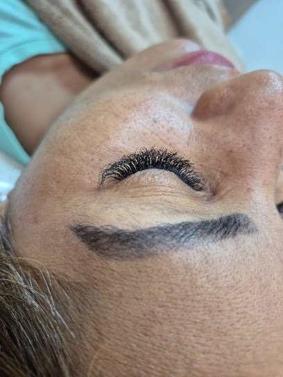 Studio Fernanda Melo: salão de beleza em Boqueirão, Praia Grande