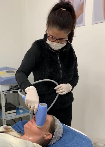 Santana Estética e Cabelo: salão de beleza em Boqueirão, Praia Grande